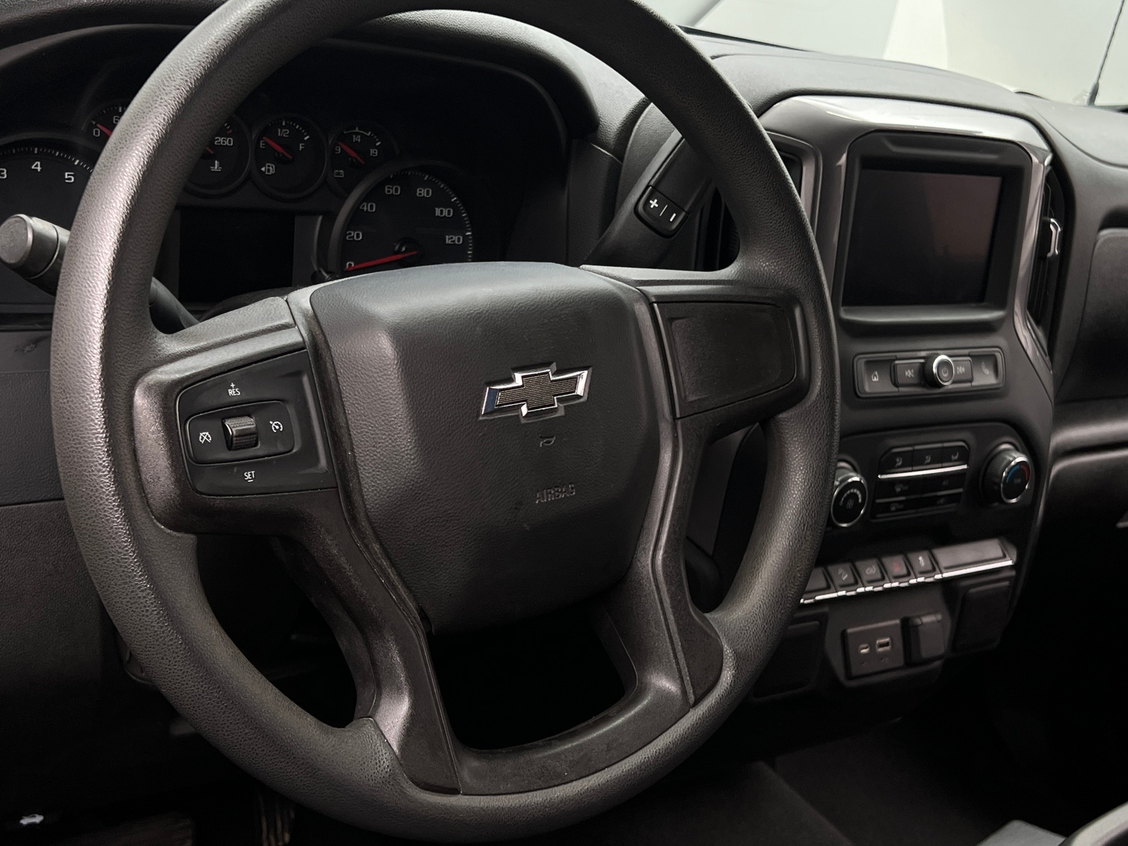 Thumbnail: 2021 Chevrolet Silverado 1500 - 5
