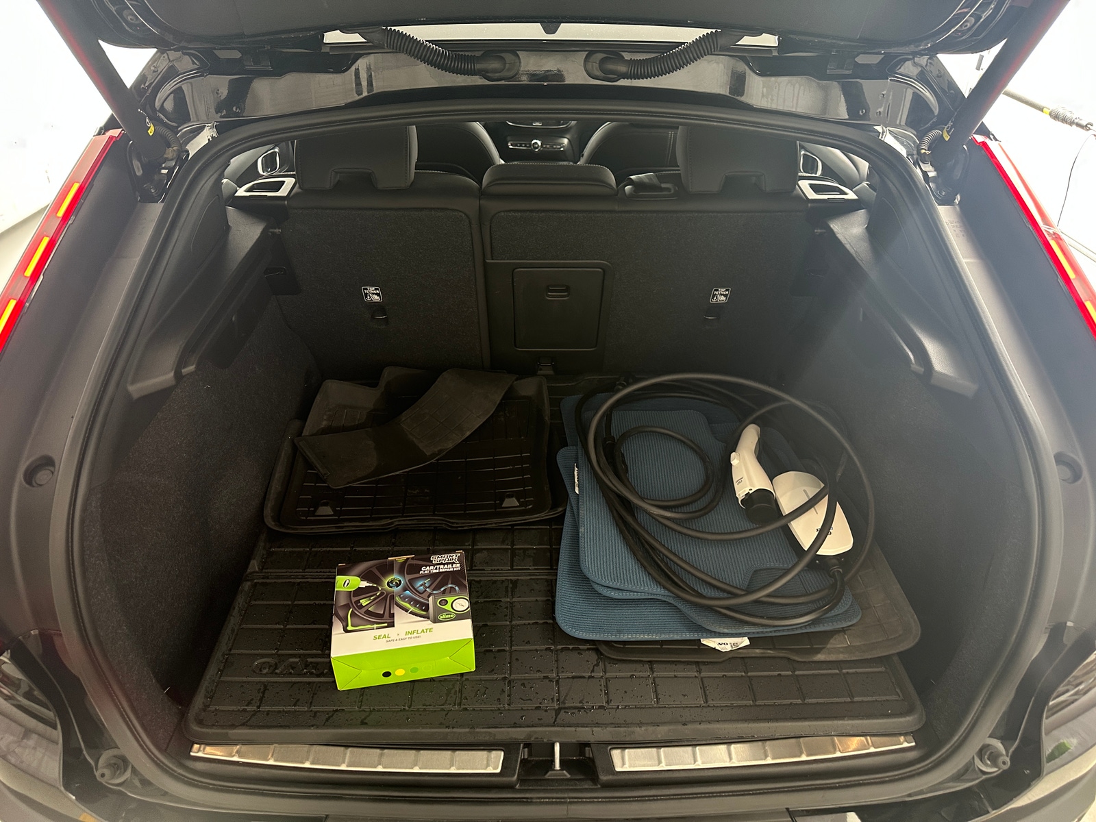 Thumbnail: 2023 Volvo C40 - 7