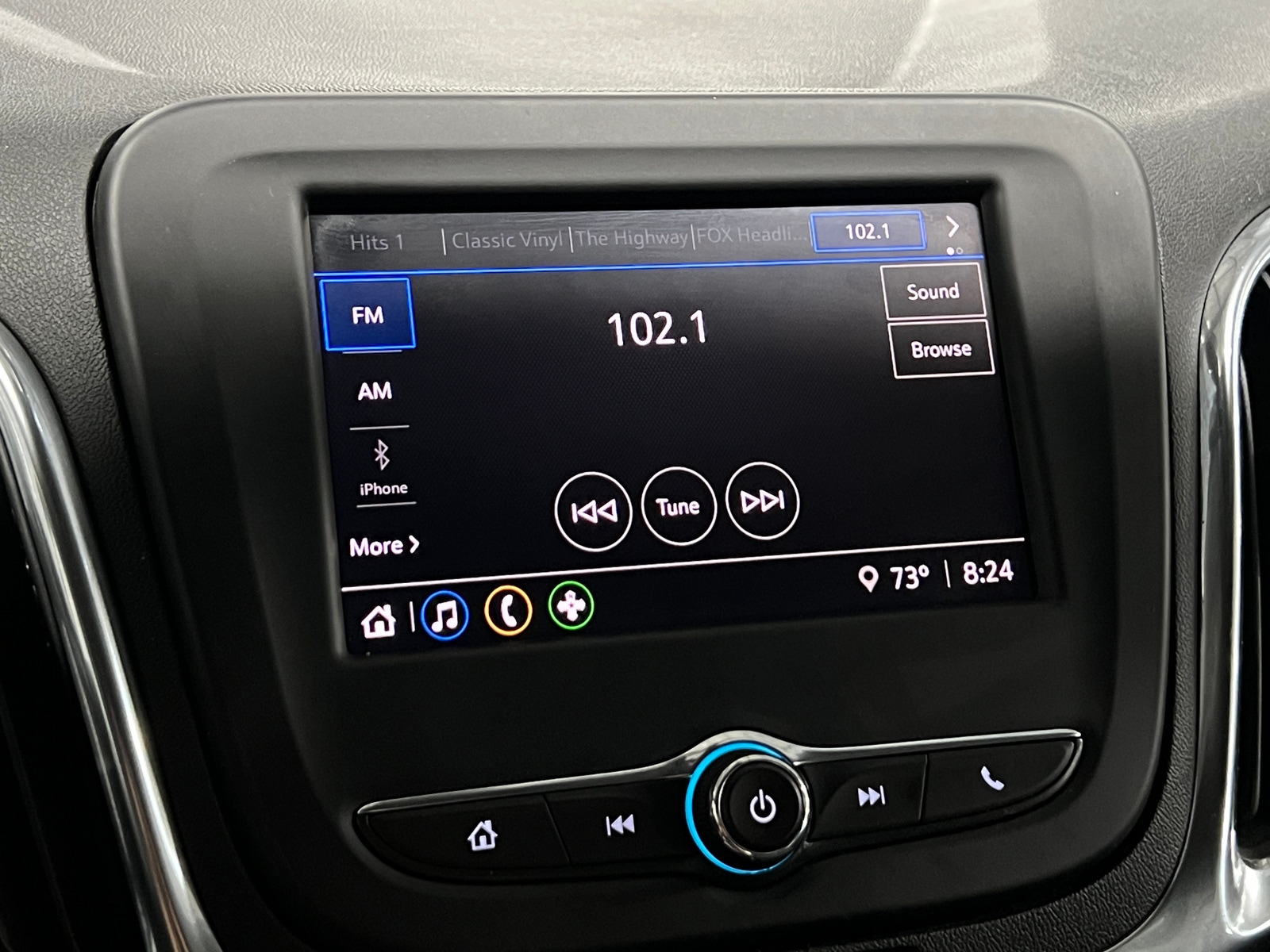 Thumbnail: 2022 Chevrolet Equinox - 4