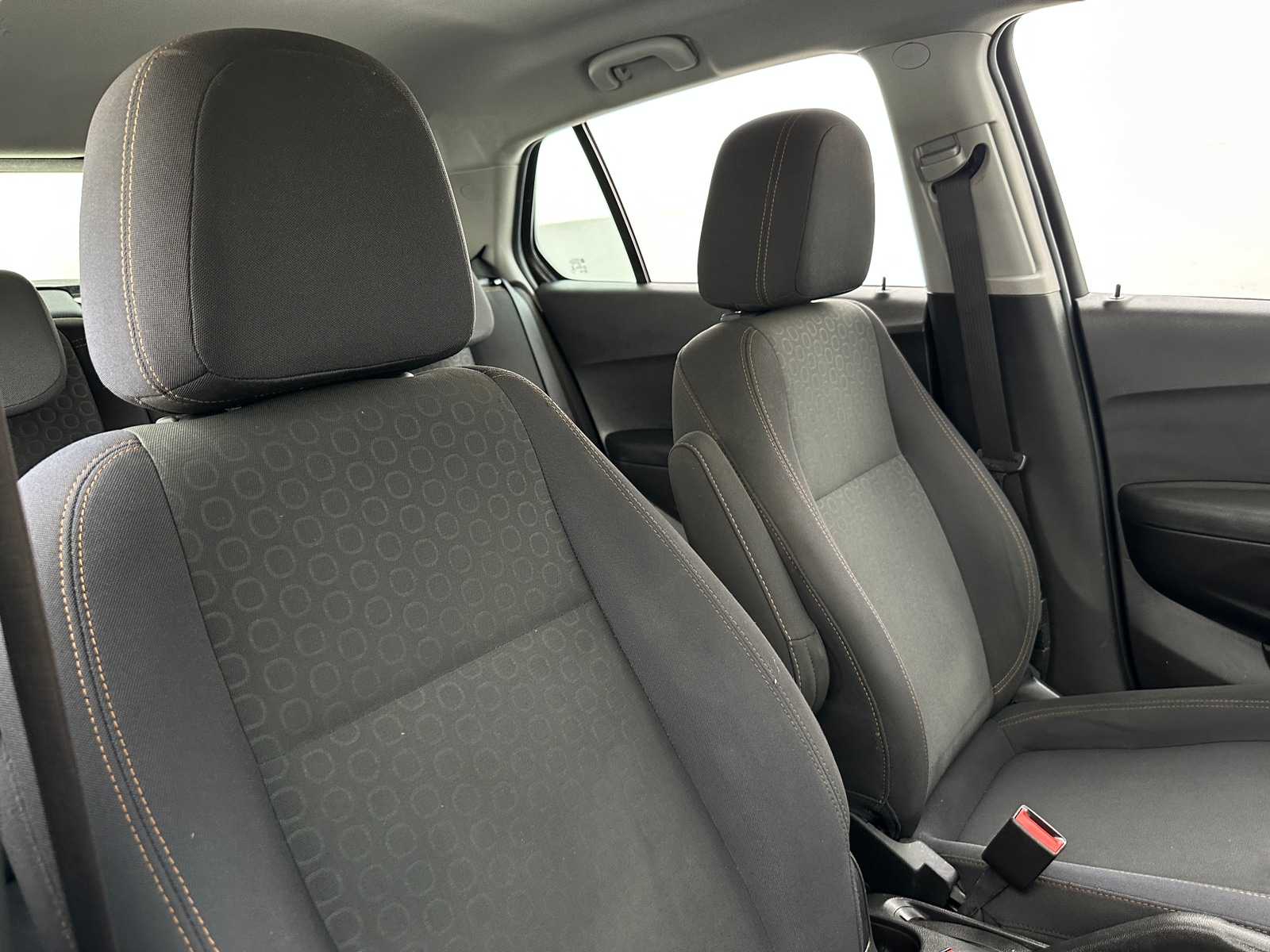 Thumbnail: 2017 Chevrolet Trax - 2