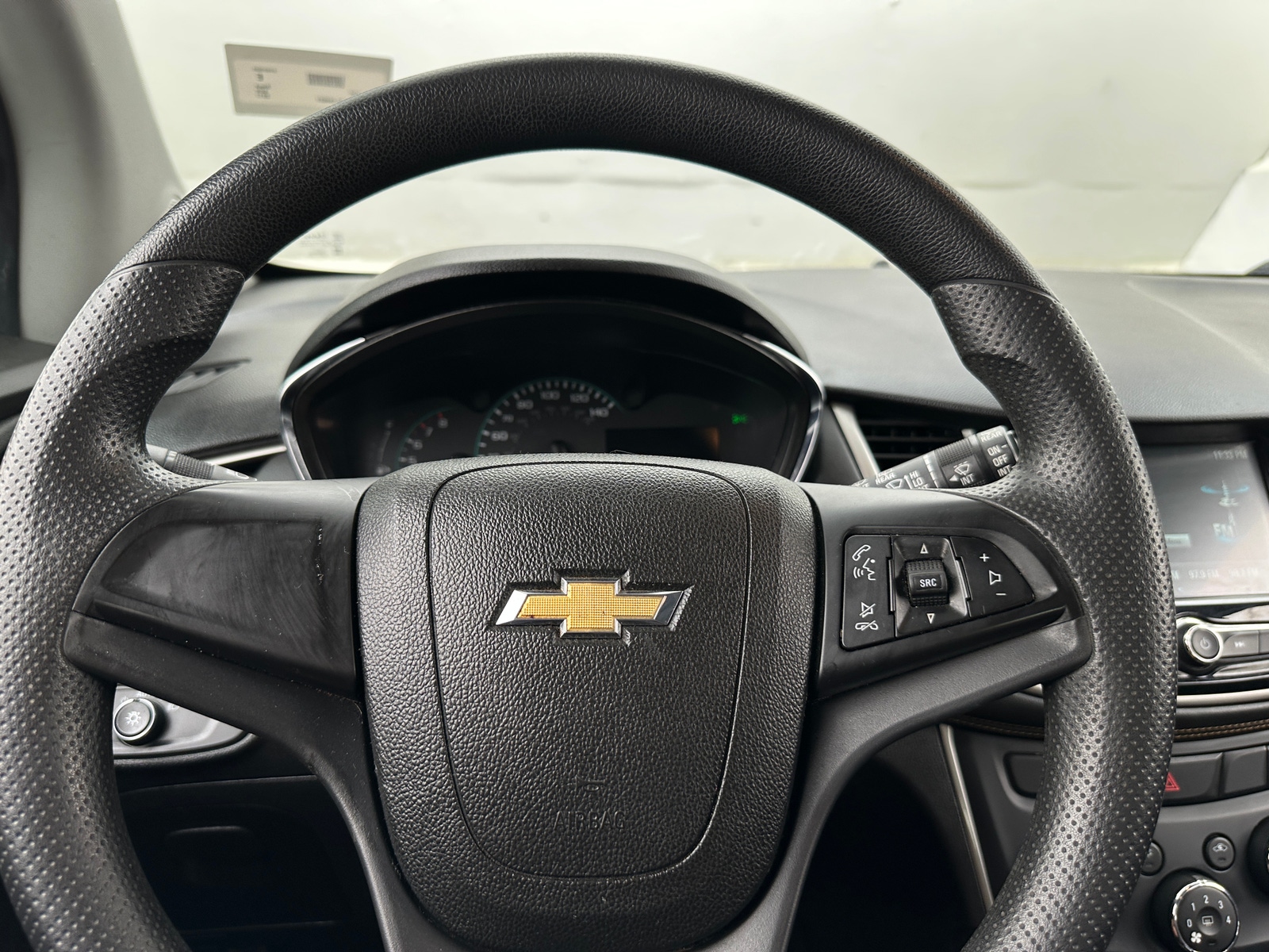 Thumbnail: 2017 Chevrolet Trax - 5
