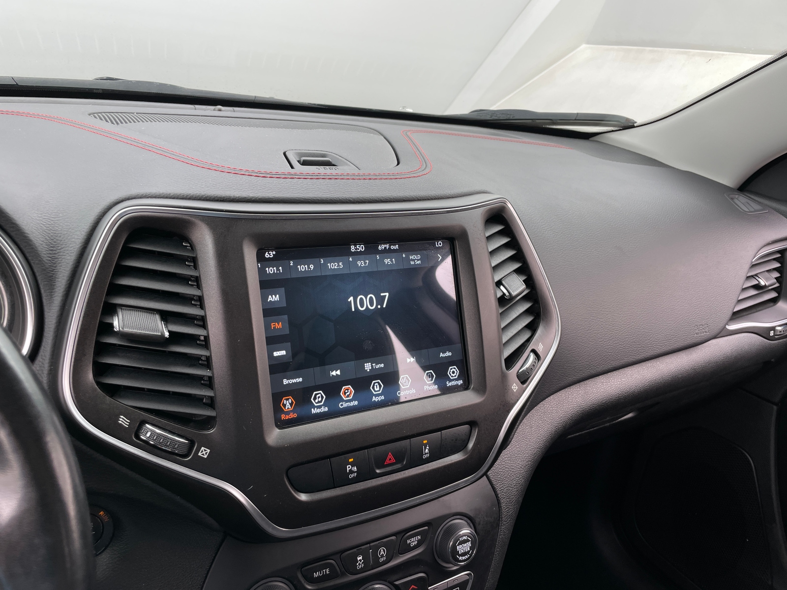 Thumbnail: 2021 Jeep Cherokee - 4