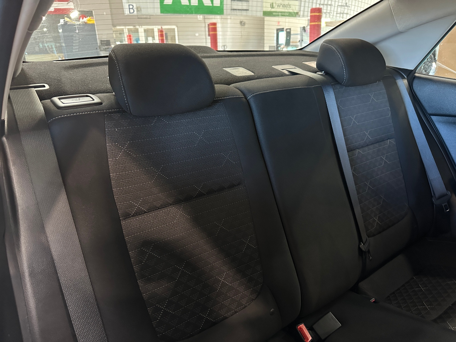 Thumbnail: 2023 Kia Rio - 6