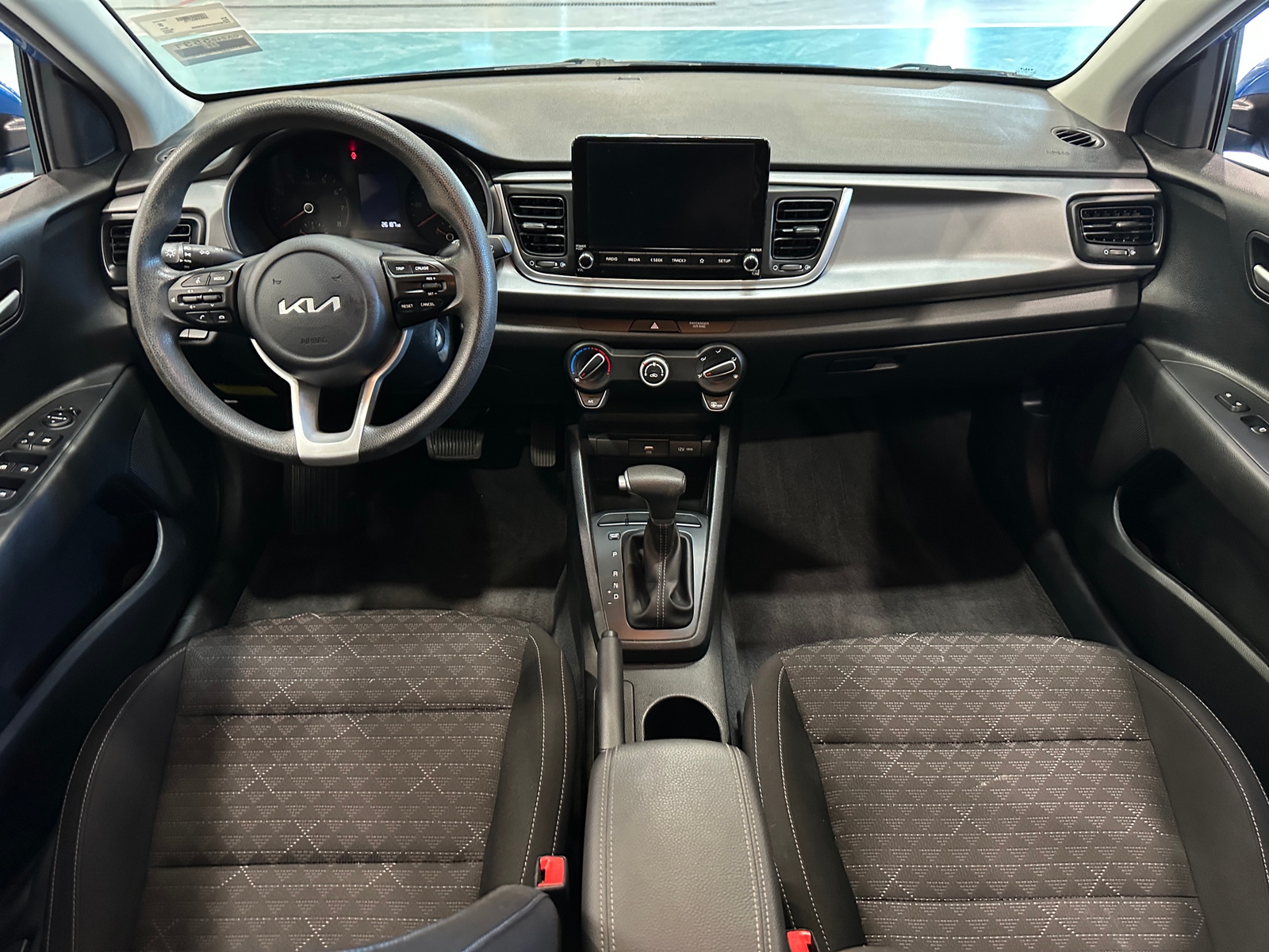 Thumbnail: 2023 Kia Rio - 3