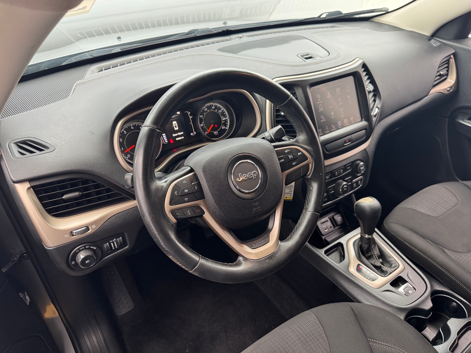Thumbnail: 2015 Jeep Cherokee - 3