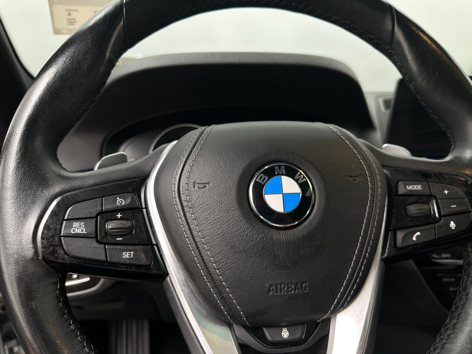 Thumbnail: 2017 BMW 5 Series - 4