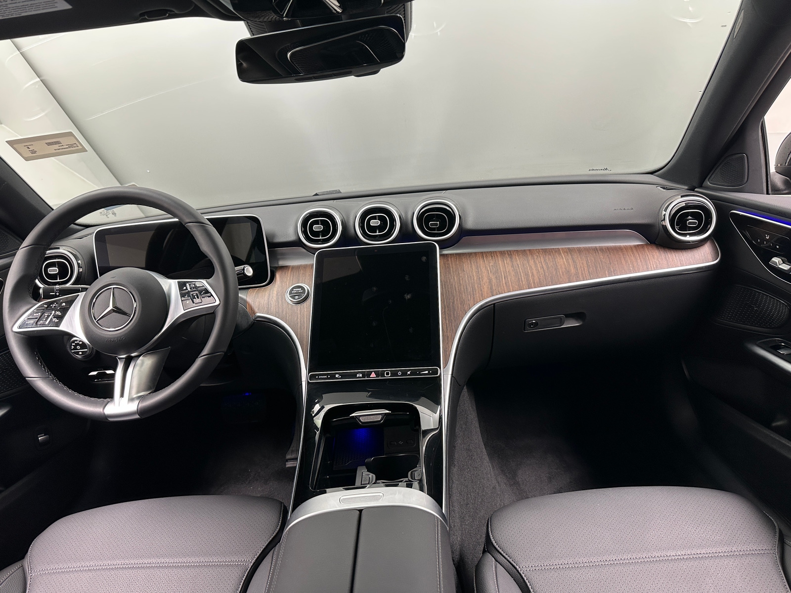 Thumbnail: 2025 Mercedes-Benz C-Class - 2