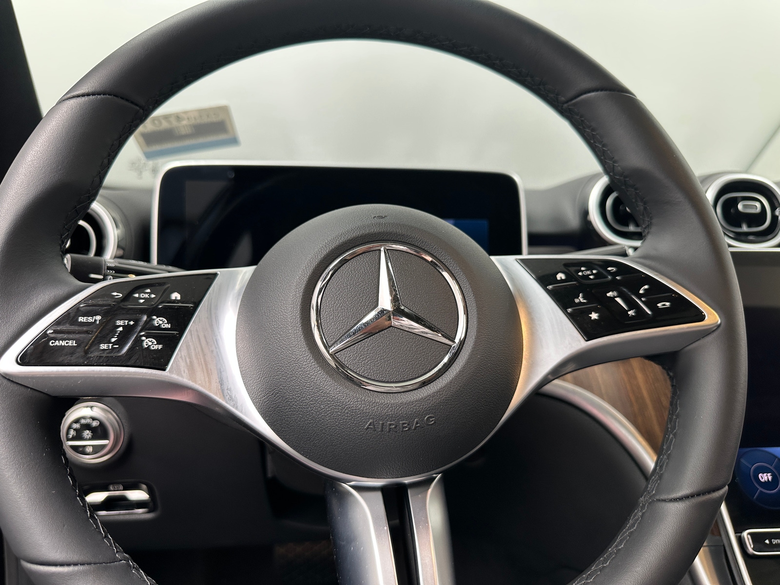 Thumbnail: 2025 Mercedes-Benz C-Class - 4