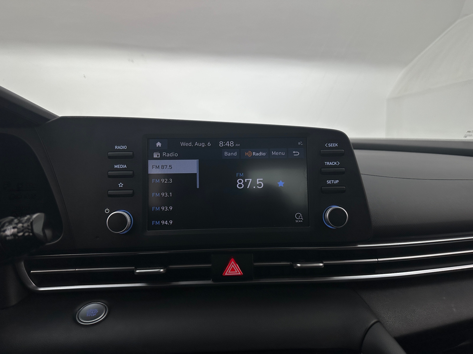 Thumbnail: 2023 Hyundai Elantra - 4