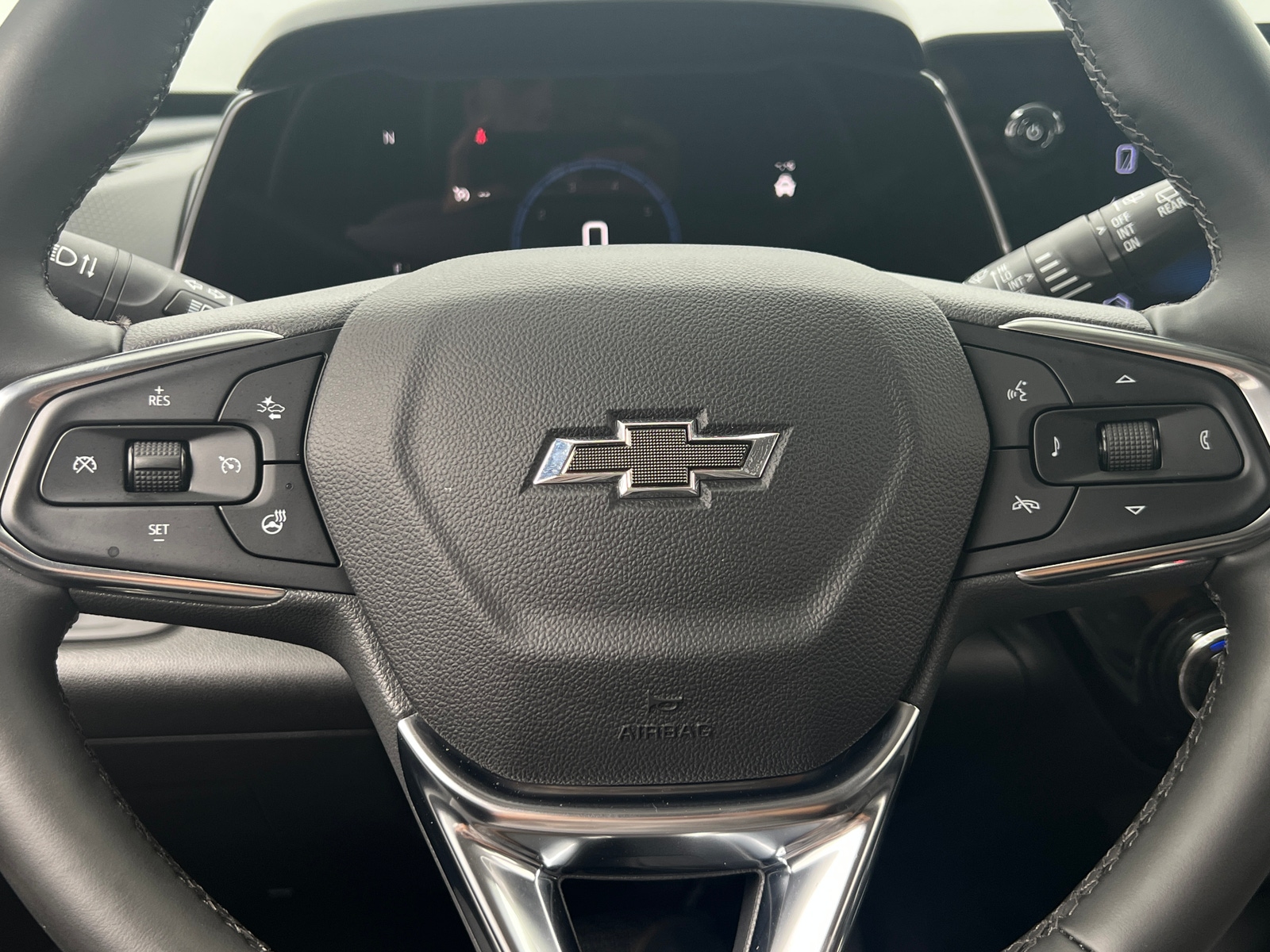 Thumbnail: 2025 Chevrolet Trax - 4