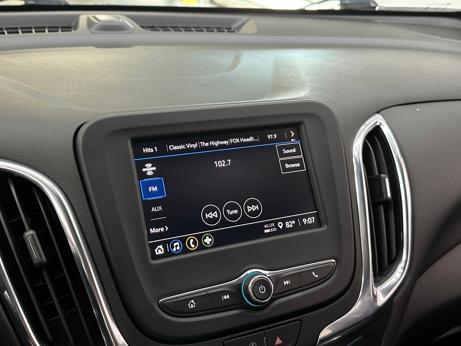 Thumbnail: 2023 Chevrolet Equinox - 4