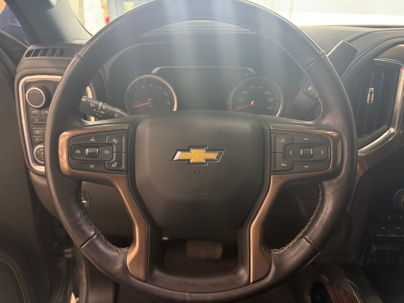 Thumbnail: 2019 Chevrolet Silverado 1500 - 4