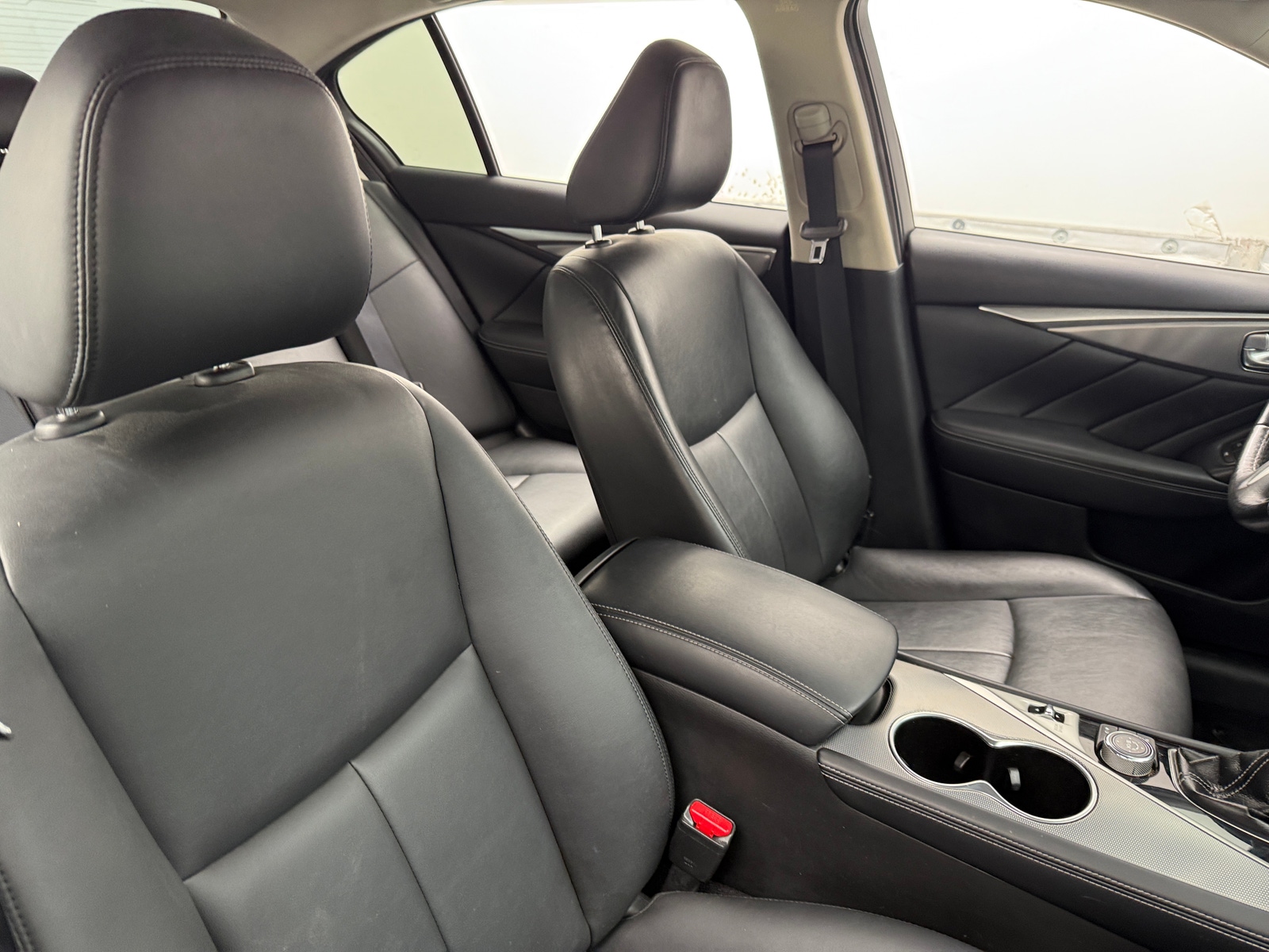 Thumbnail: 2016 INFINITI Q50 - 2