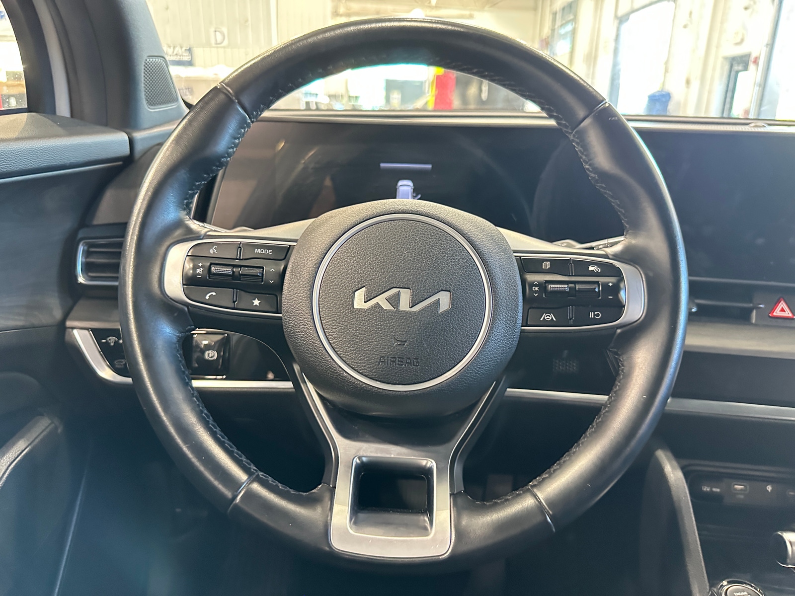Thumbnail: 2023 Kia Sportage - 4