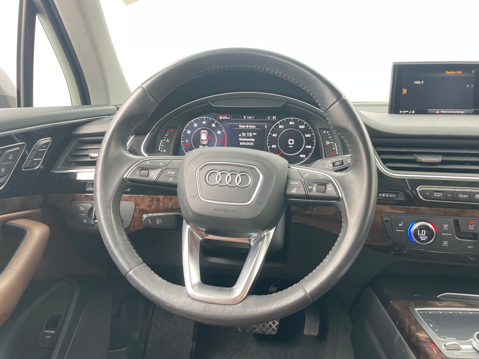 Thumbnail: 2017 Audi Q7 - 4