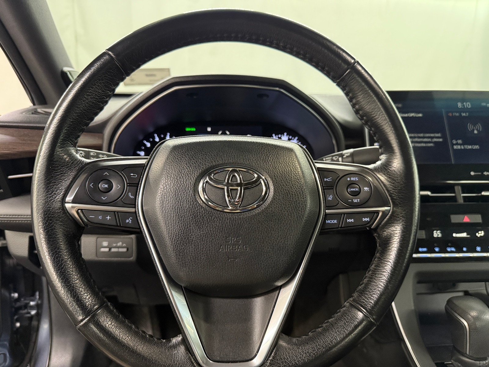 Thumbnail: 2019 Toyota Avalon - 4