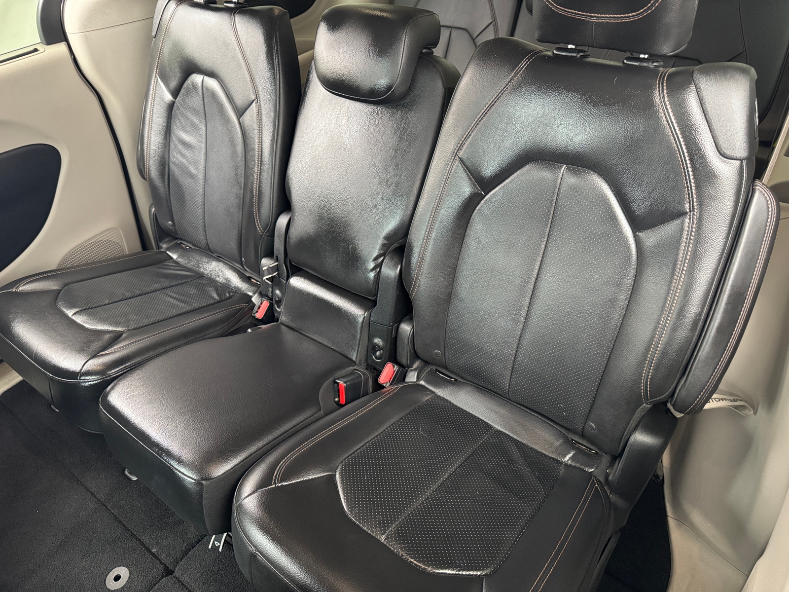Thumbnail: 2018 Chrysler Pacifica - 5