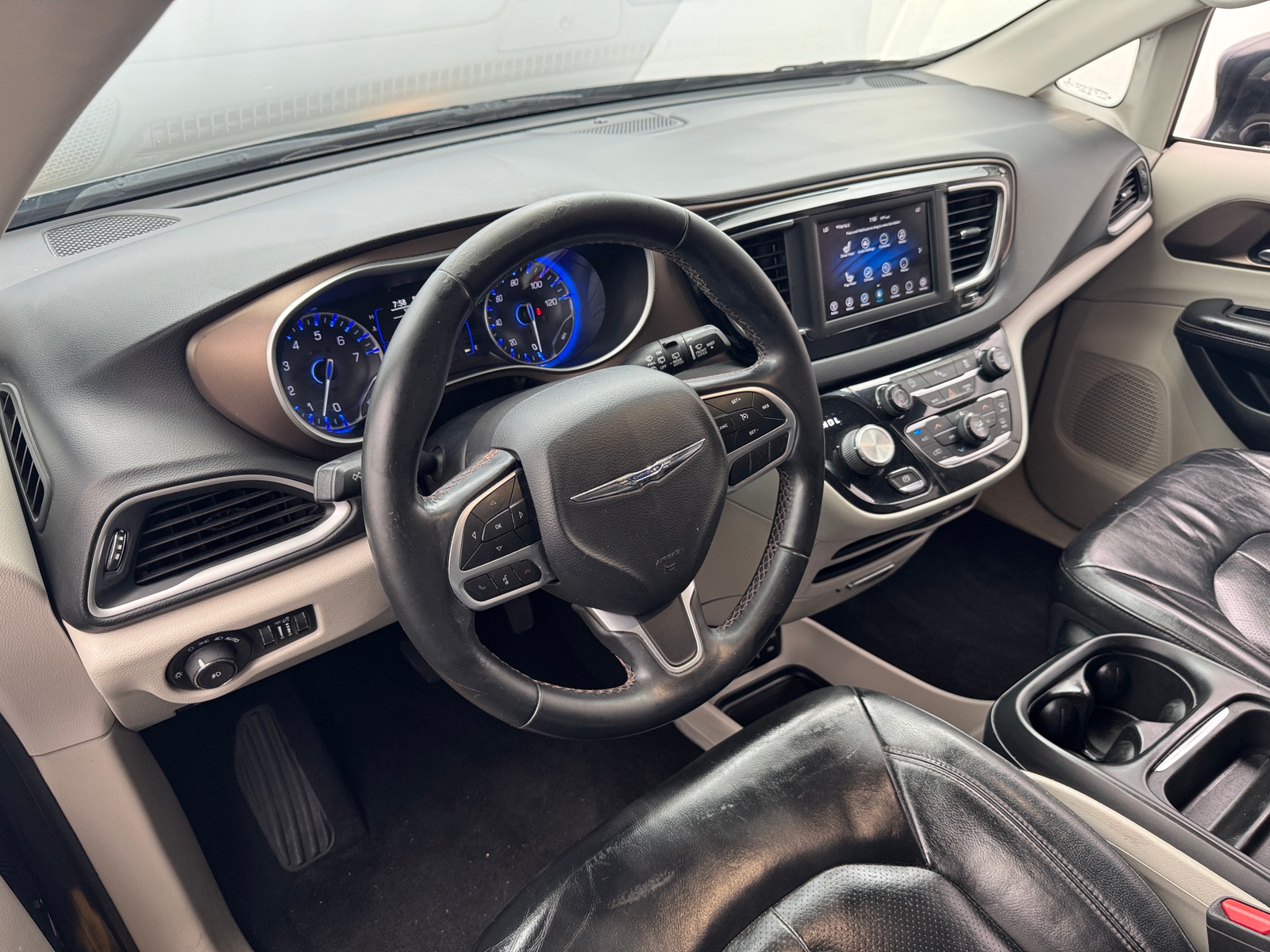 Thumbnail: 2018 Chrysler Pacifica - 2