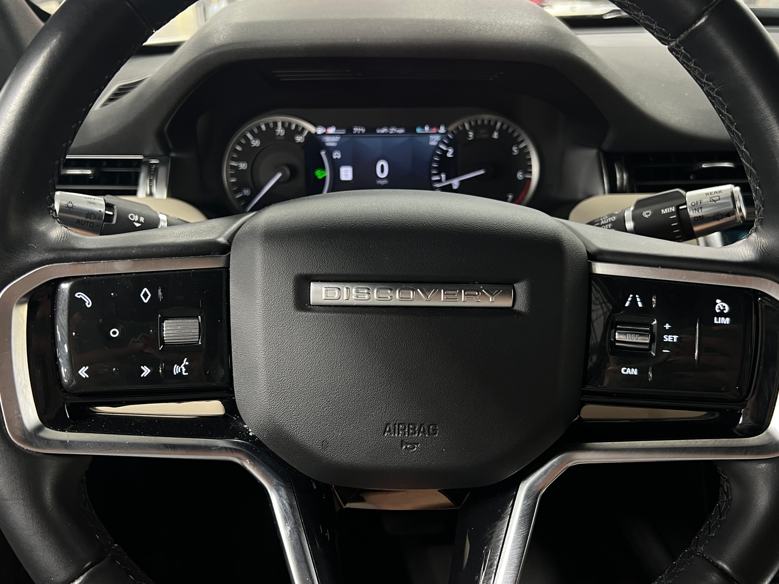 Thumbnail: 2021 Land Rover Discovery Sport - 4