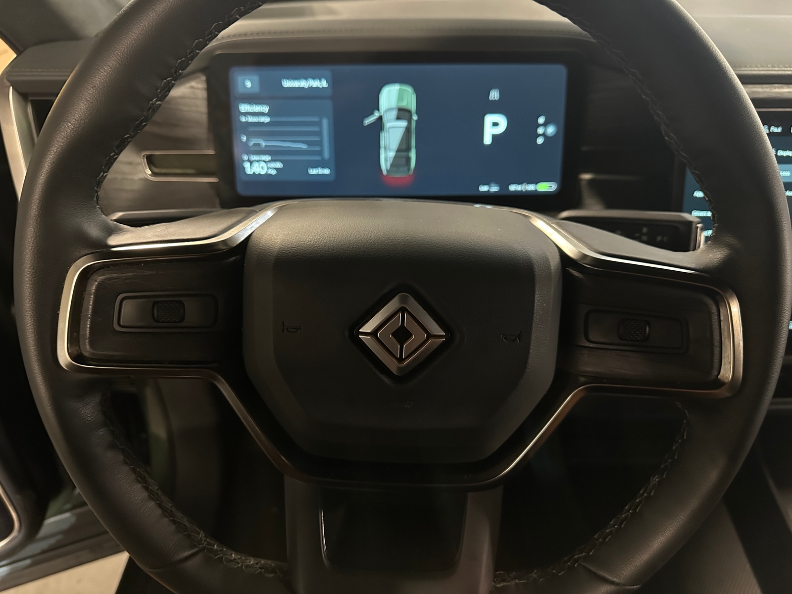 Thumbnail: 2023 Rivian R1S - 4