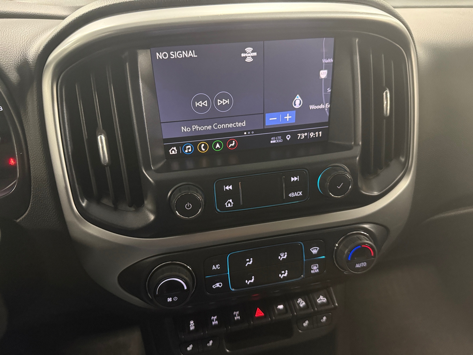 Thumbnail: 2022 Chevrolet Colorado - 3