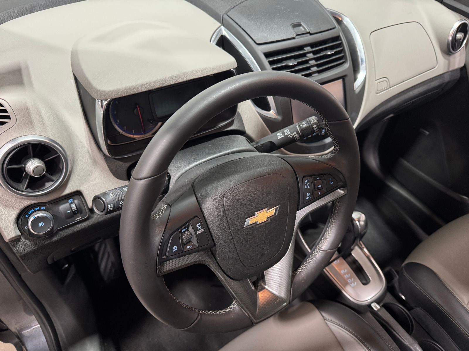 Thumbnail: 2016 Chevrolet Trax - 2