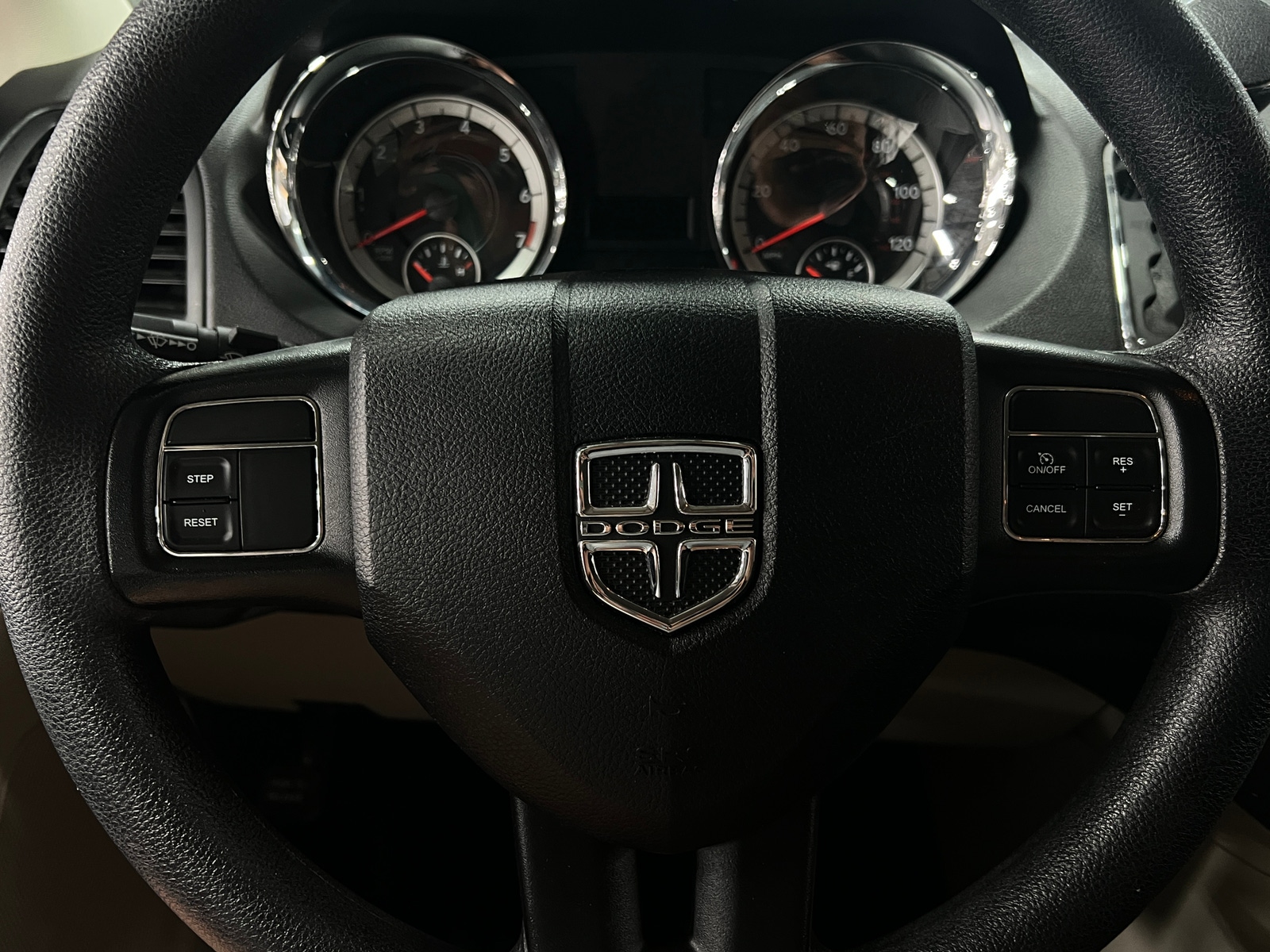 Thumbnail: 2018 Dodge Grand Caravan - 5