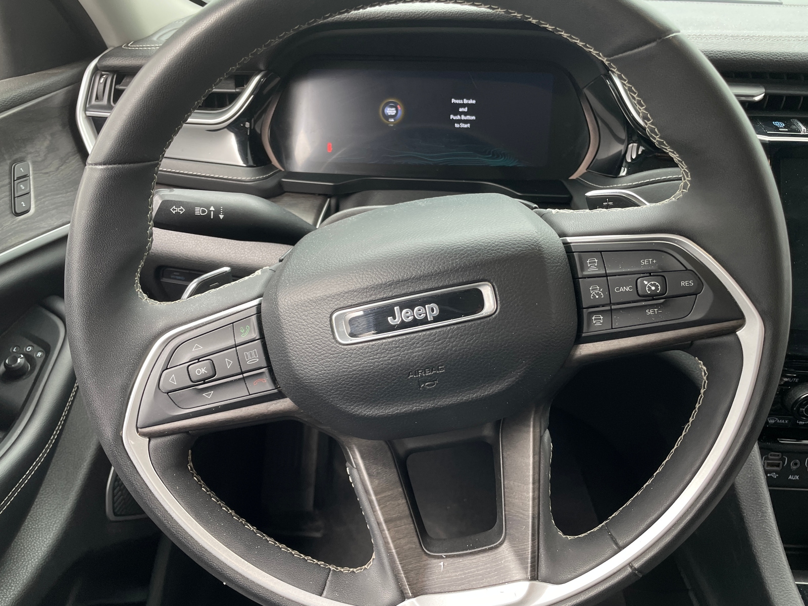 Thumbnail: 2023 Jeep Grand Cherokee - 4