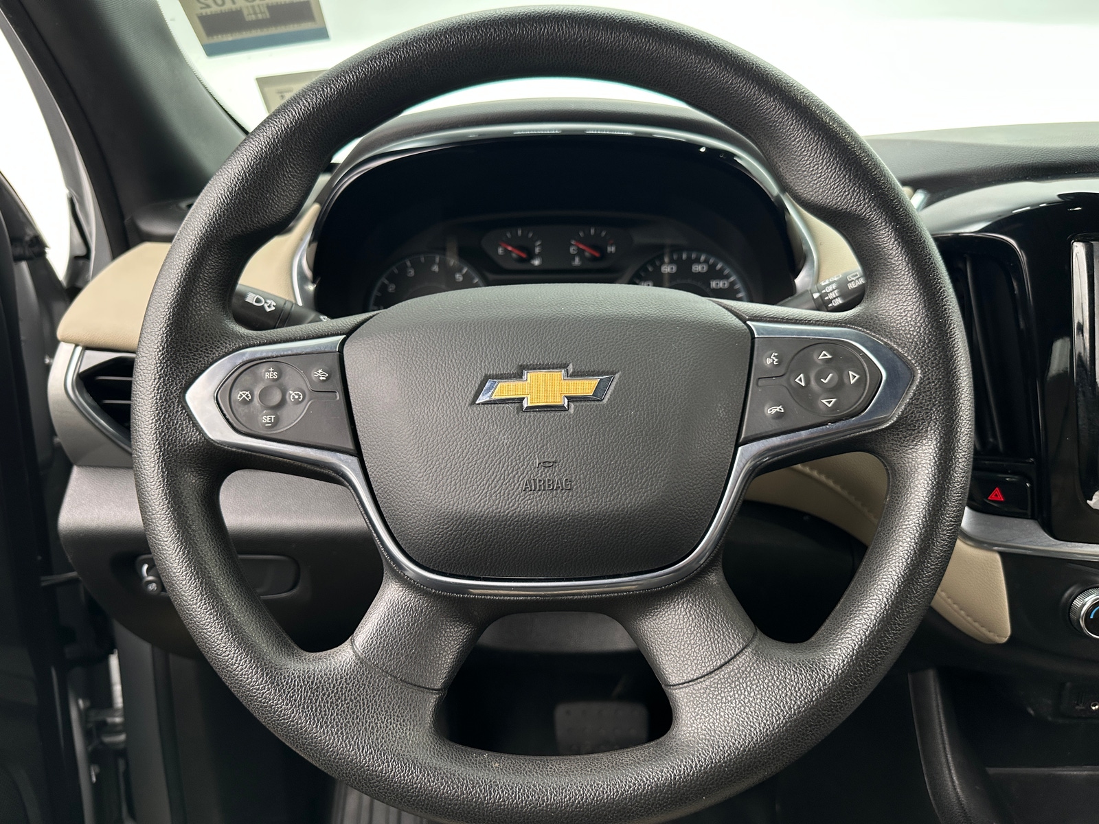 Thumbnail: 2022 Chevrolet Traverse - 5