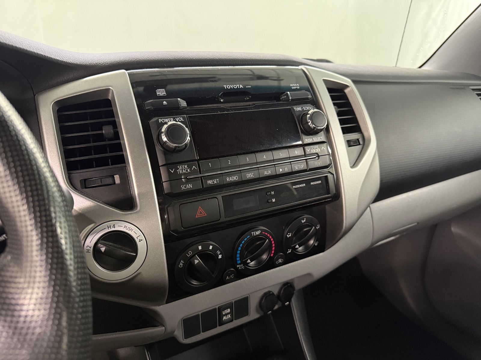 Thumbnail: 2012 Toyota Tacoma - 4