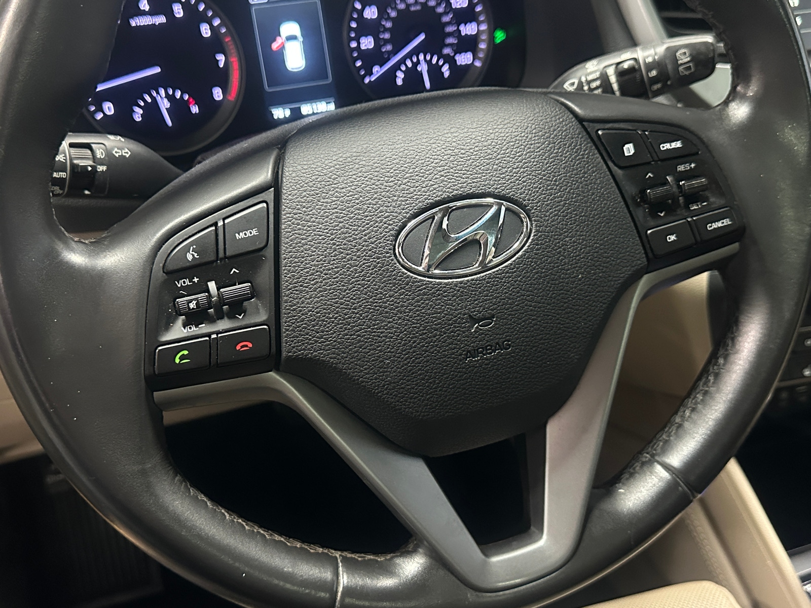 Thumbnail: 2017 Hyundai Tucson - 4