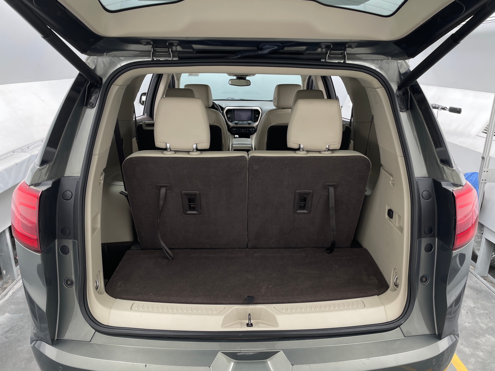 Thumbnail: 2018 GMC Acadia - 6