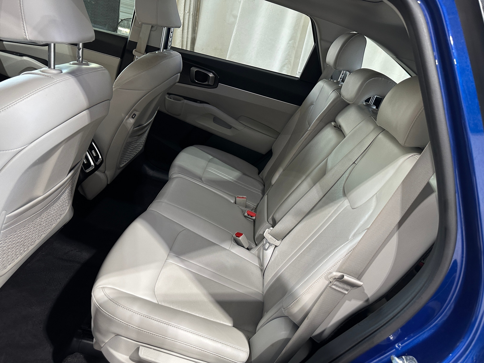 Thumbnail: 2023 Kia Sorento - 5