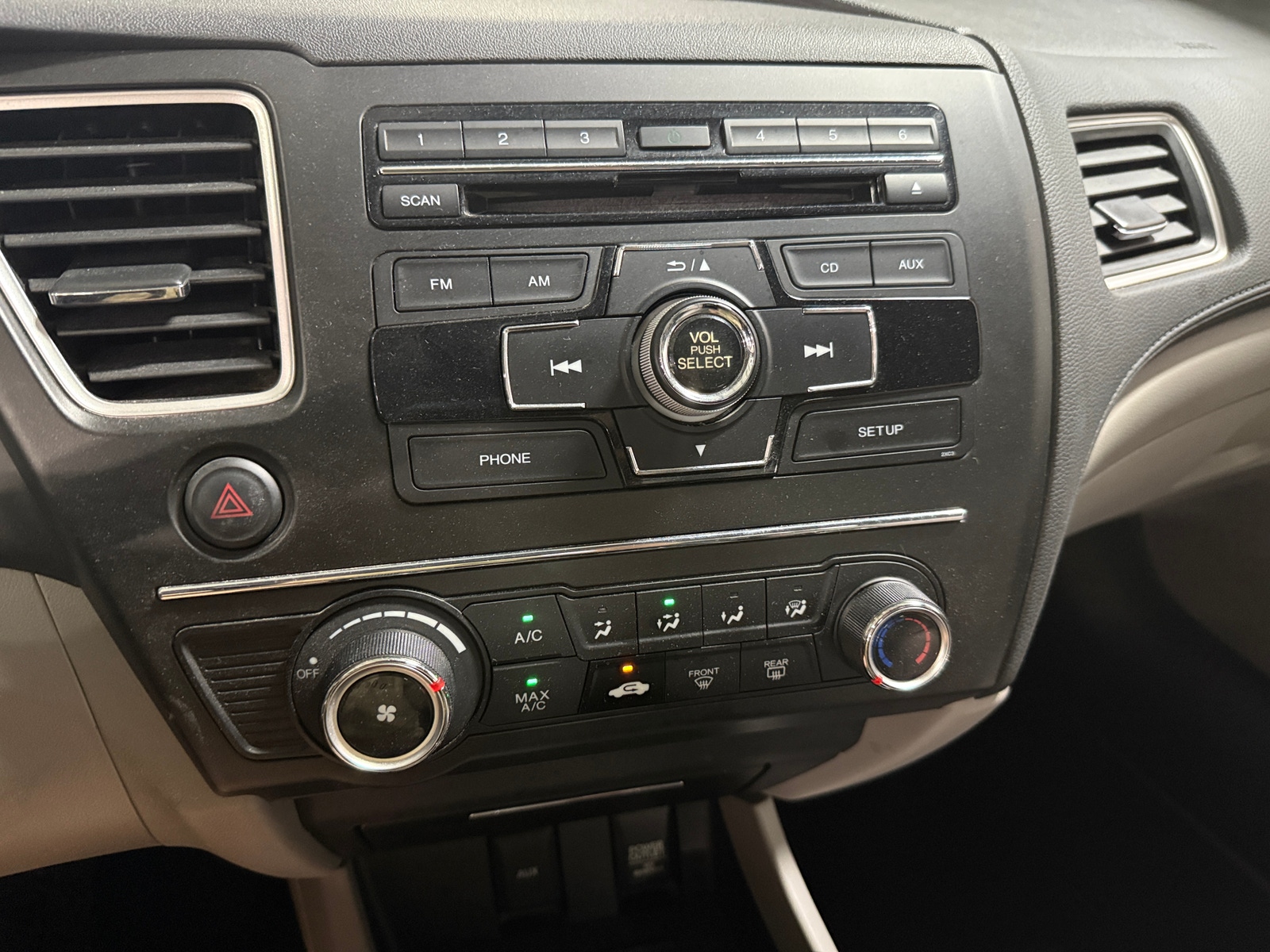 Thumbnail: 2015 Honda Civic - 4