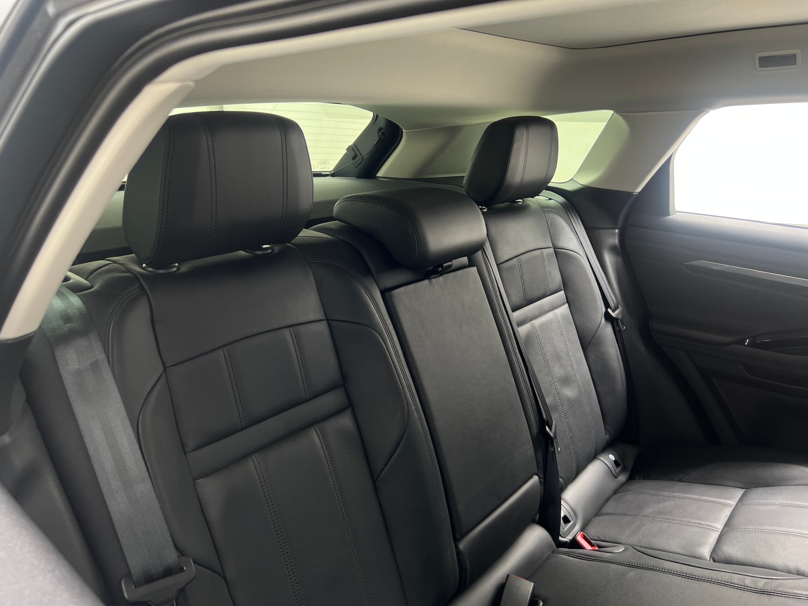 Thumbnail: 2020 Land Rover Range Rover Evoque - 5