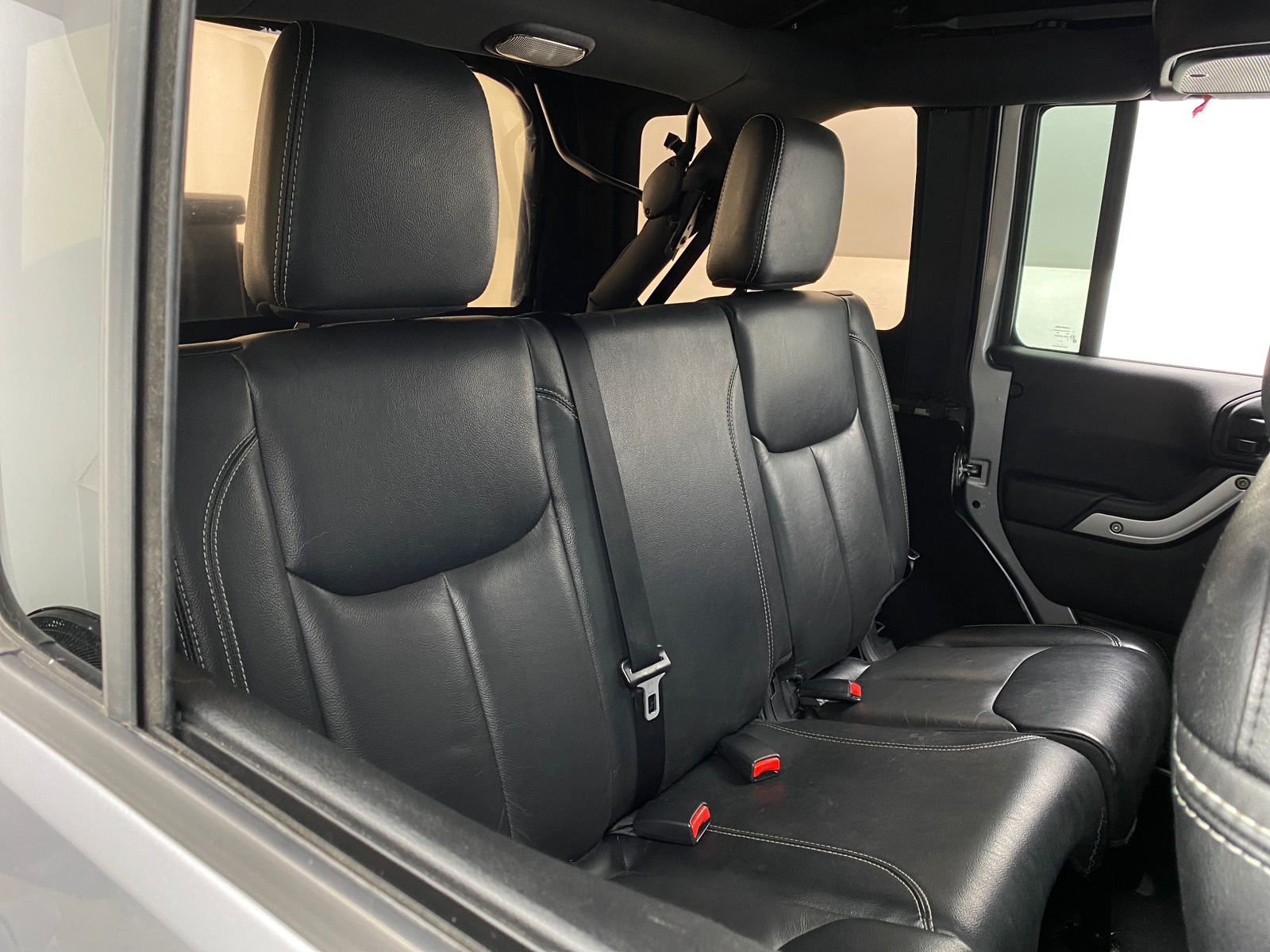Thumbnail: 2016 Jeep Wrangler - 5