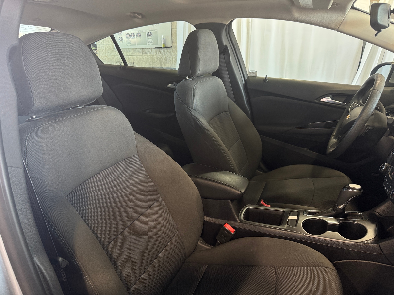 Thumbnail: 2017 Chevrolet Cruze - 2