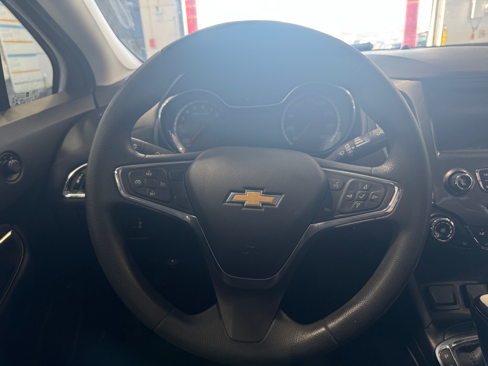 Thumbnail: 2017 Chevrolet Cruze - 5
