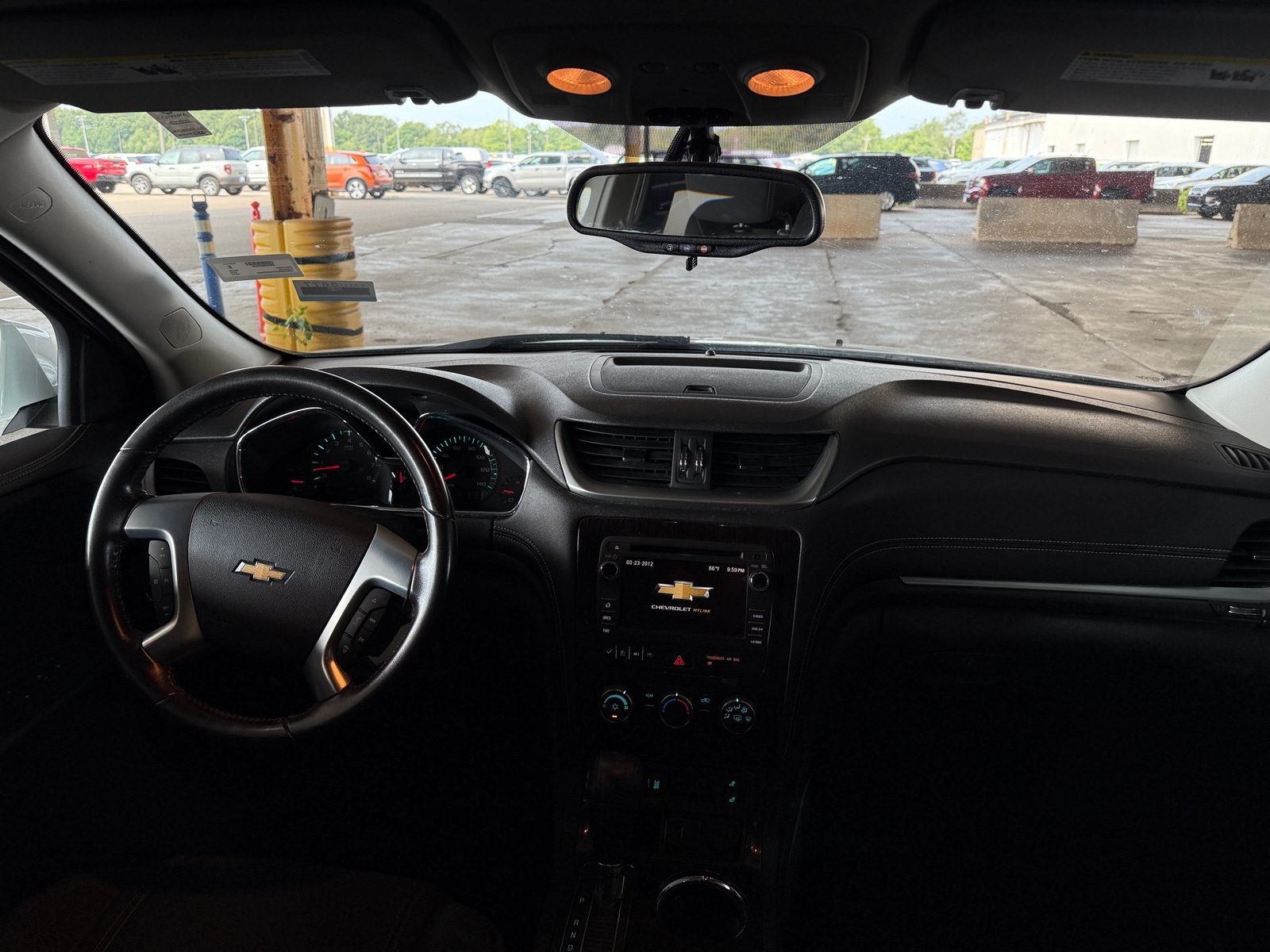 Thumbnail: 2017 Chevrolet Traverse - 3