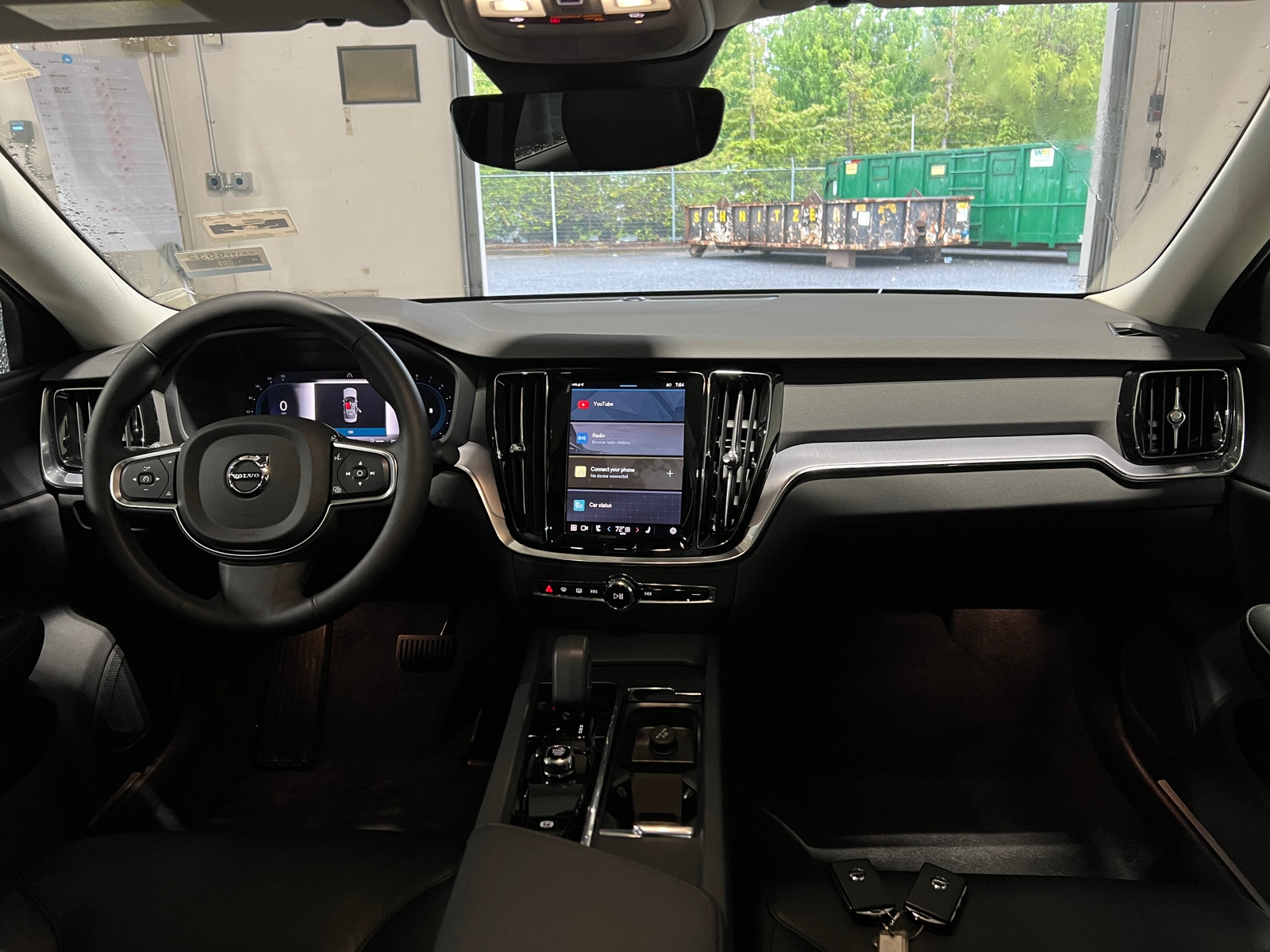 Thumbnail: 2025 Volvo S60 - 2