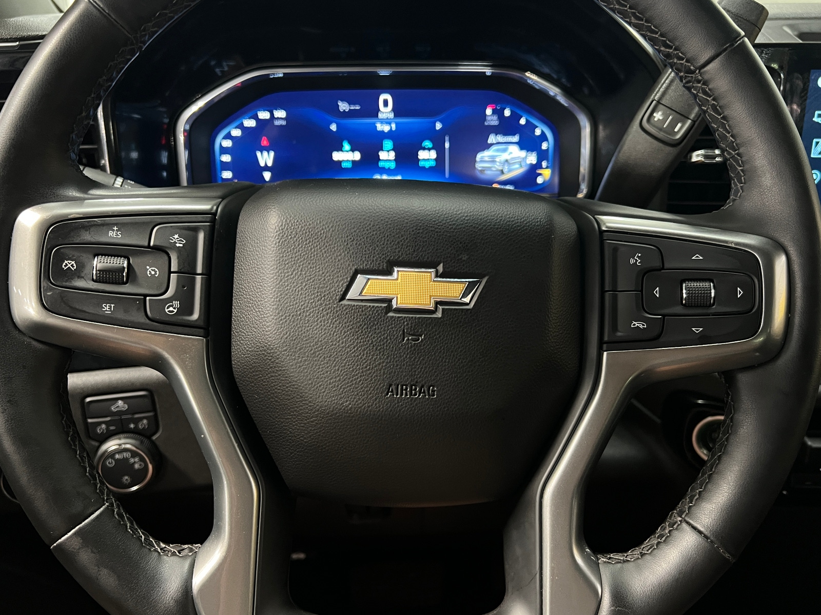 Thumbnail: 2024 Chevrolet Silverado 1500 - 5