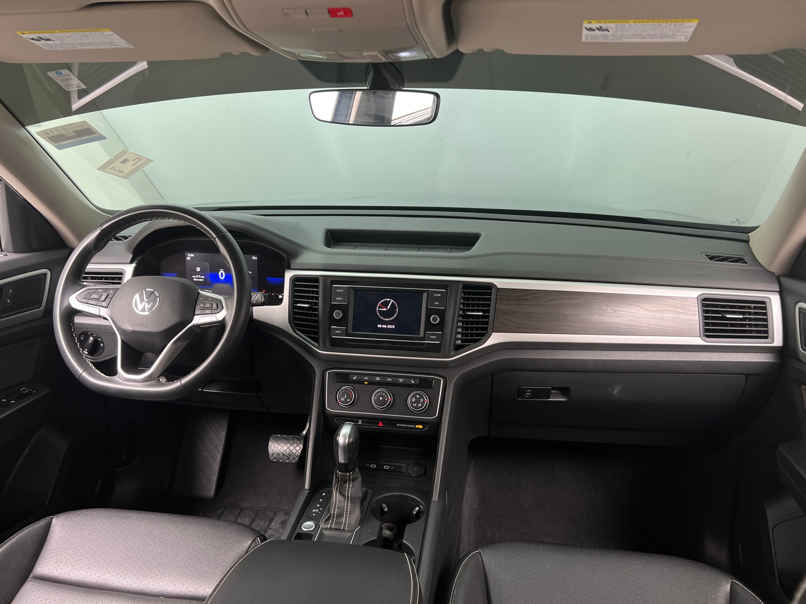 Thumbnail: 2023 Volkswagen Atlas - 3