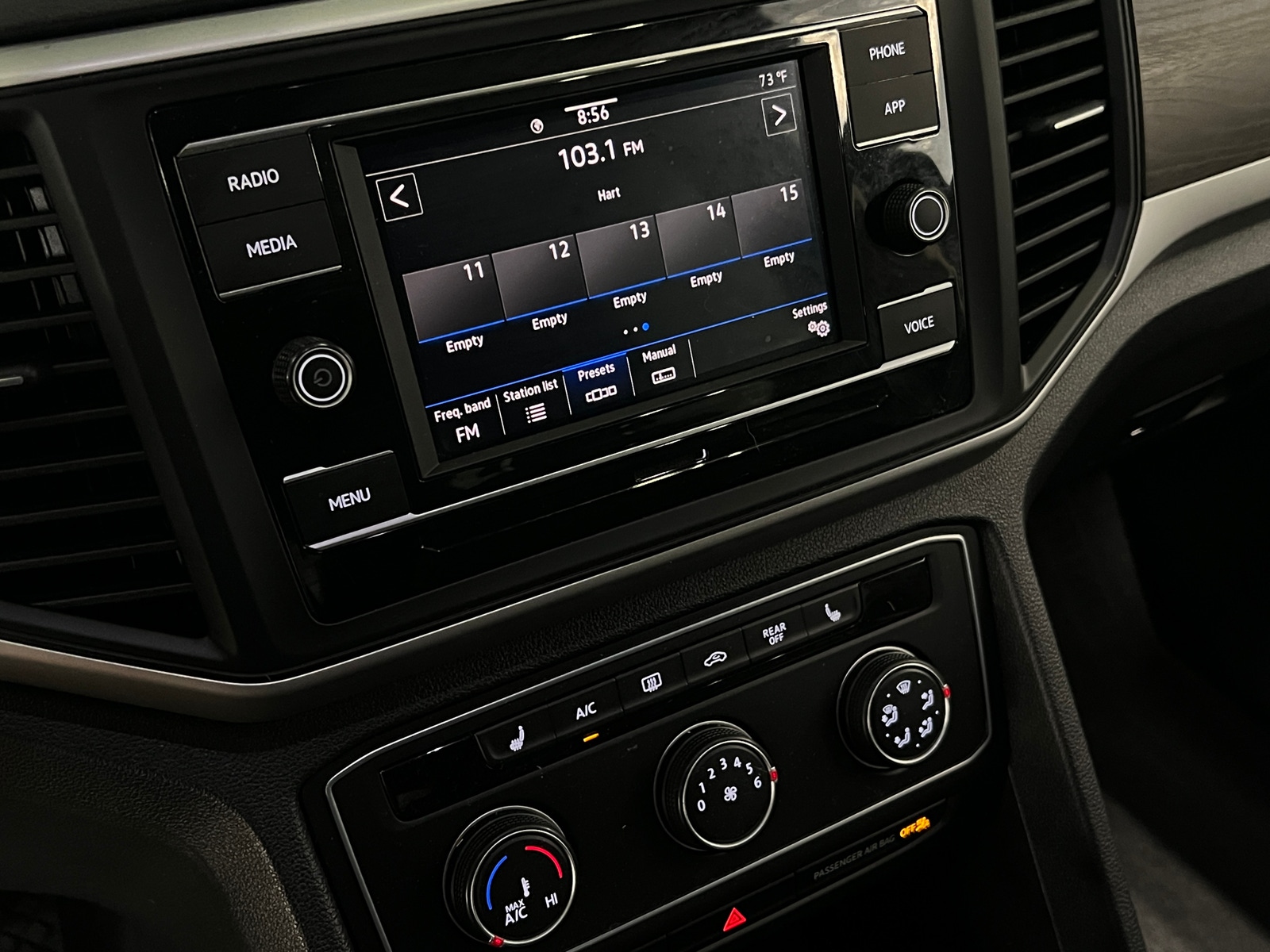 Thumbnail: 2023 Volkswagen Atlas - 4