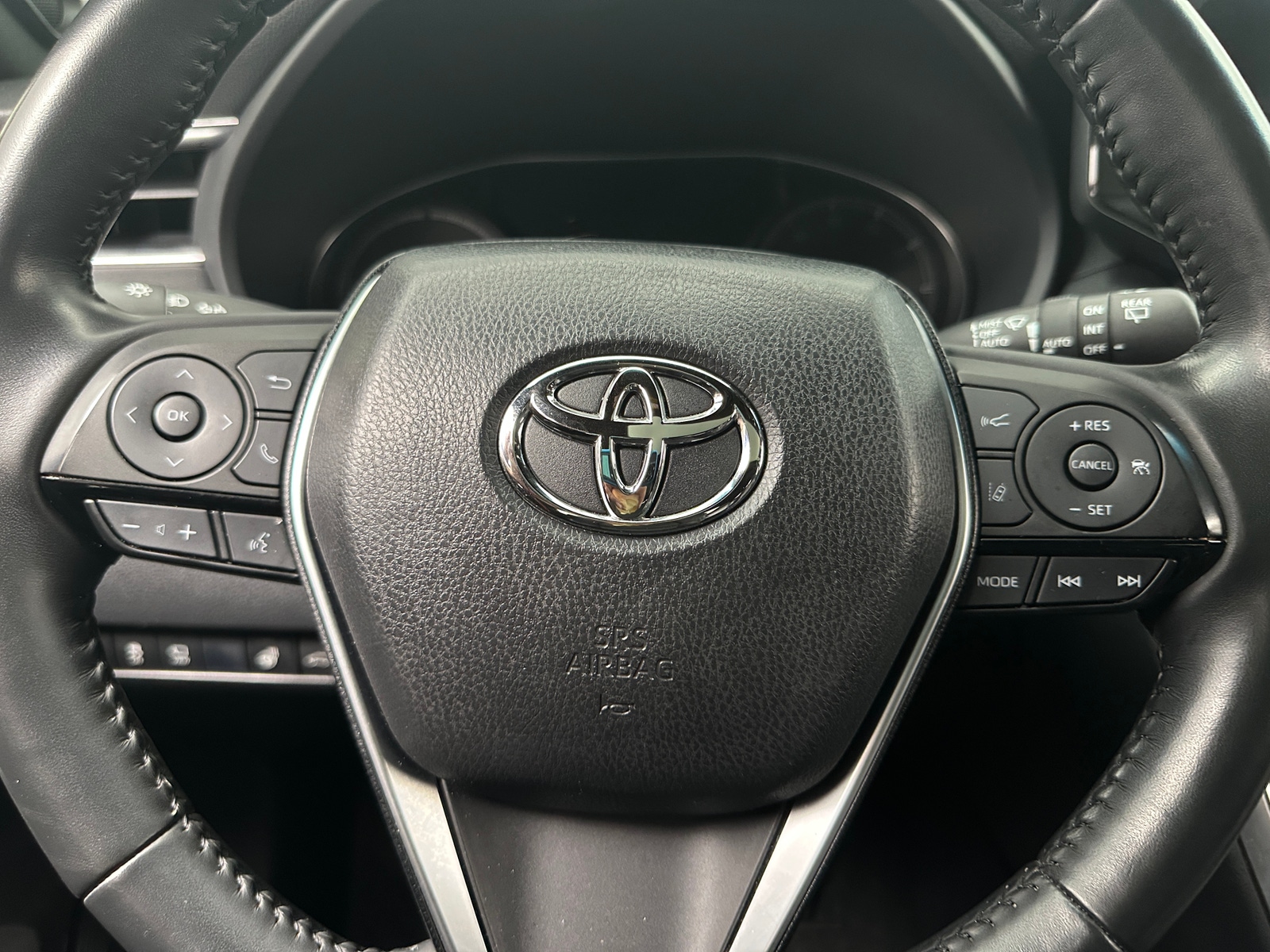 Thumbnail: 2021 Toyota Venza - 4