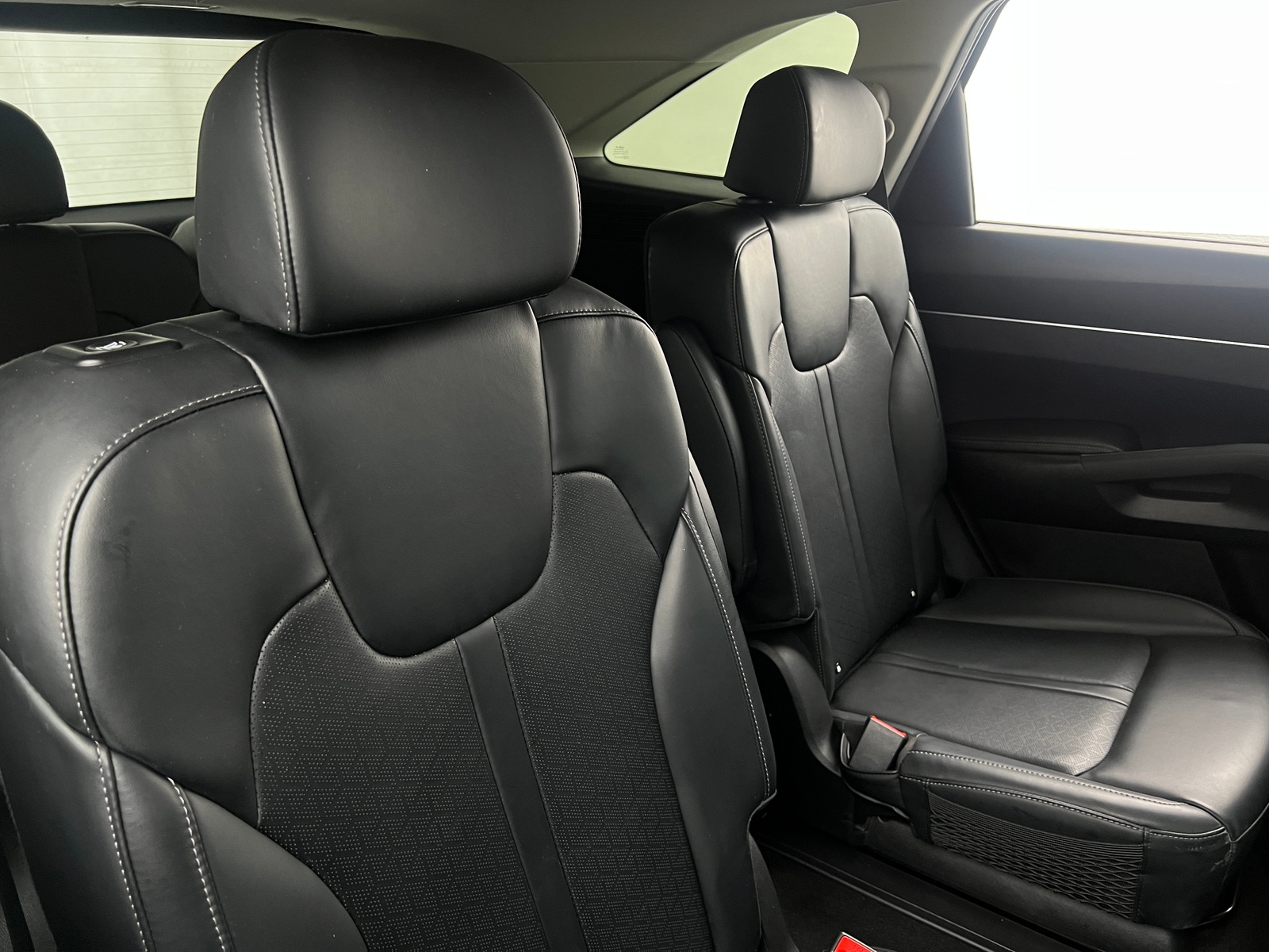 Thumbnail: 2023 Kia Sorento - 5