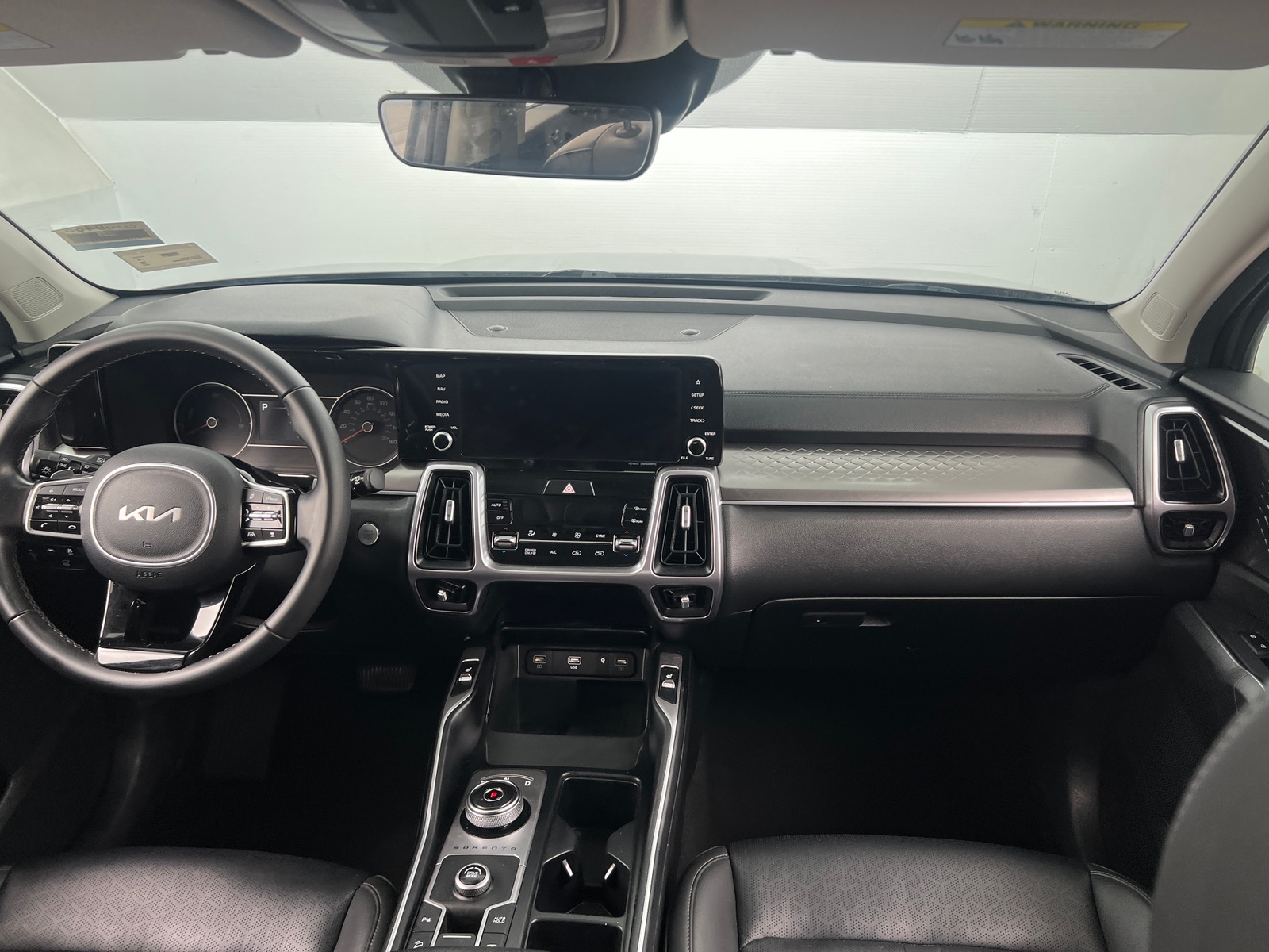 Thumbnail: 2023 Kia Sorento - 2