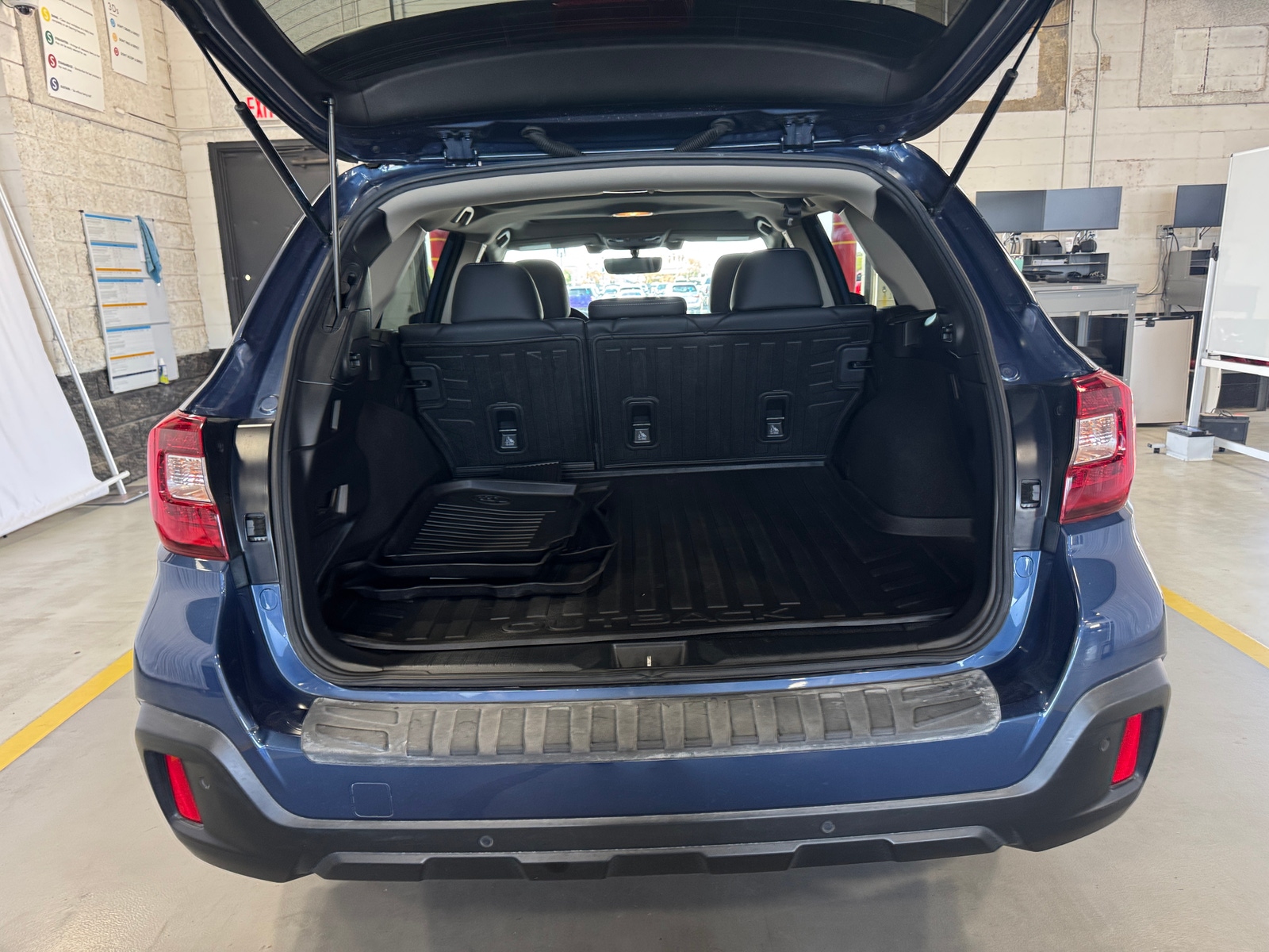 Thumbnail: 2019 Subaru Outback - 6