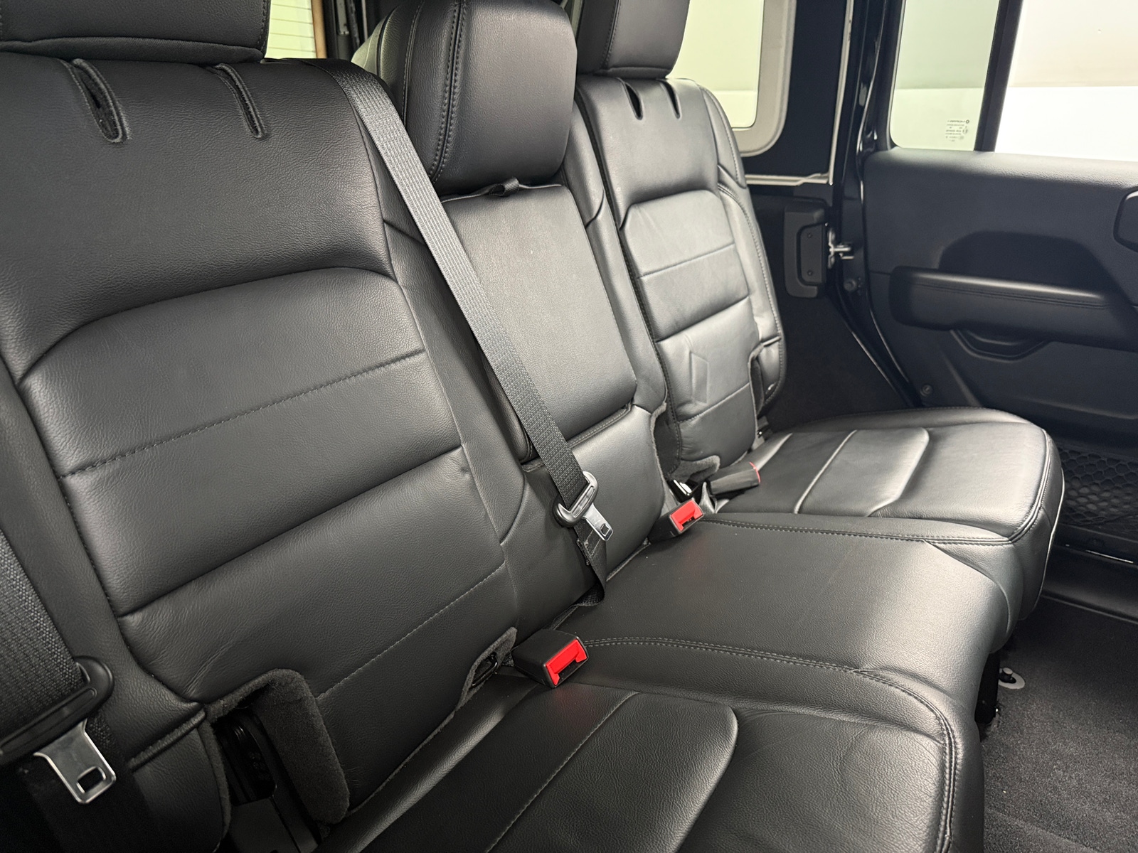 Thumbnail: 2021 Jeep Wrangler - 5