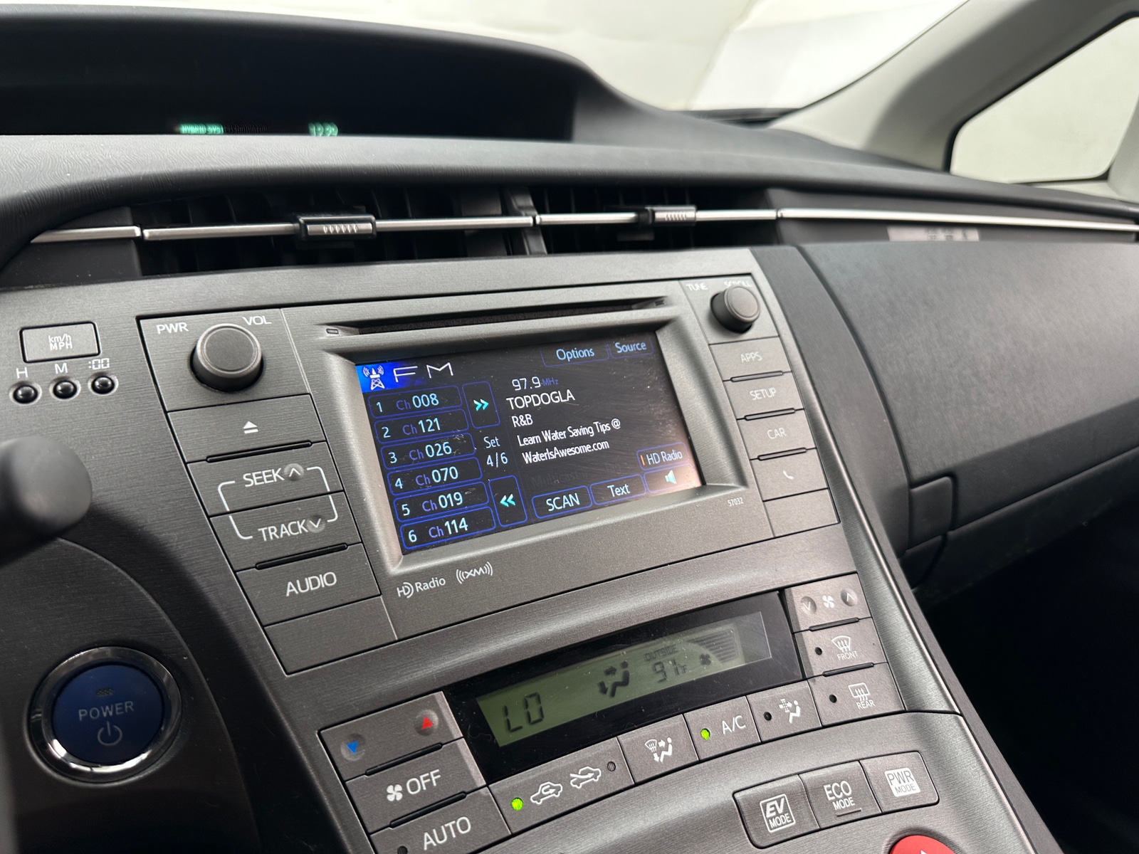 Thumbnail: 2012 Toyota Prius - 4