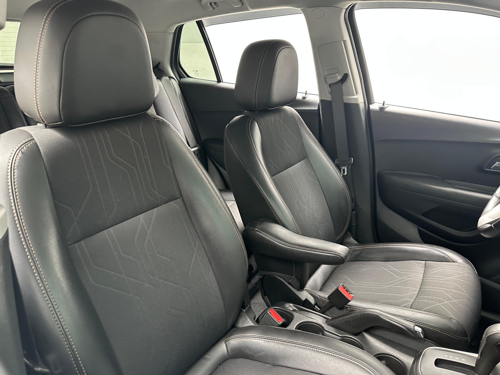 Thumbnail: 2020 Chevrolet Trax - 2